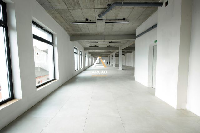 Lokal Jędrzejów, pl. Tadeusza Kościuszki. Zdjęcie 4