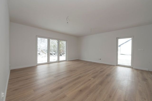 dom wolnostojący, 4 pokoje Lutomiersk. Zdjęcie 10