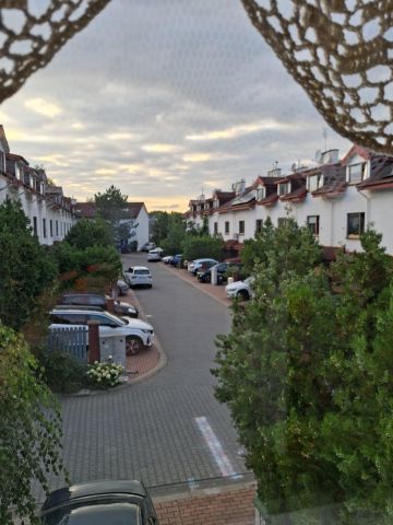 dom szeregowy, 5 pokoi Józefosław, ul. Saturna. Zdjęcie 1