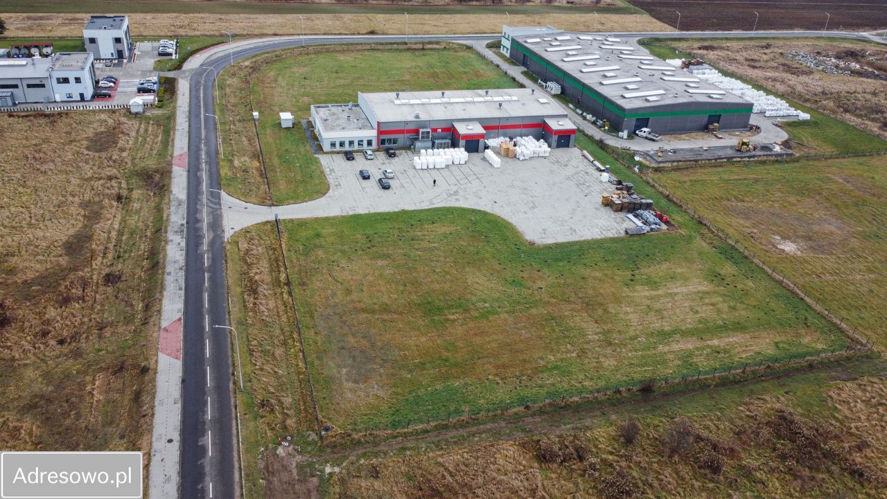 Hala/magazyn Pustków. Zdjęcie 7