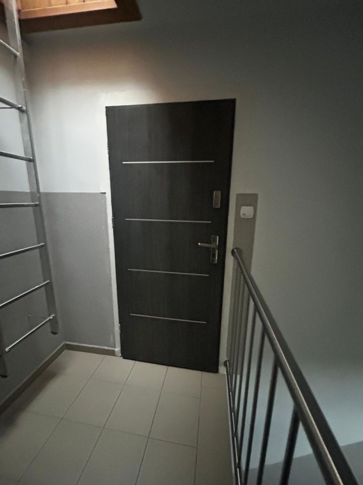 Mieszkanie 3-pokojowe Bełchatów, os. Budowlanych. Zdjęcie 2