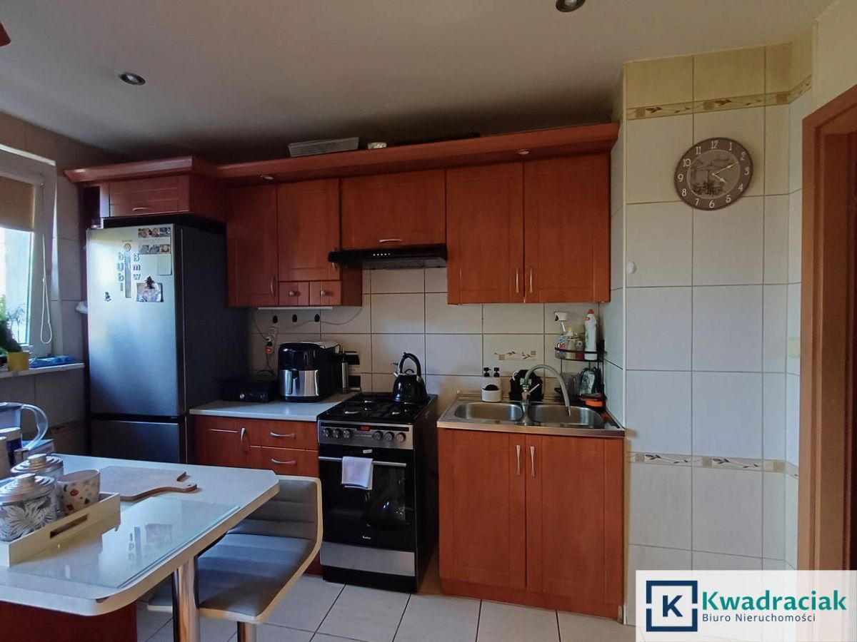 Mieszkanie 3-pokojowe Krosno Guzikówka, ul. Stefana Kisielewskiego. Zdjęcie 2