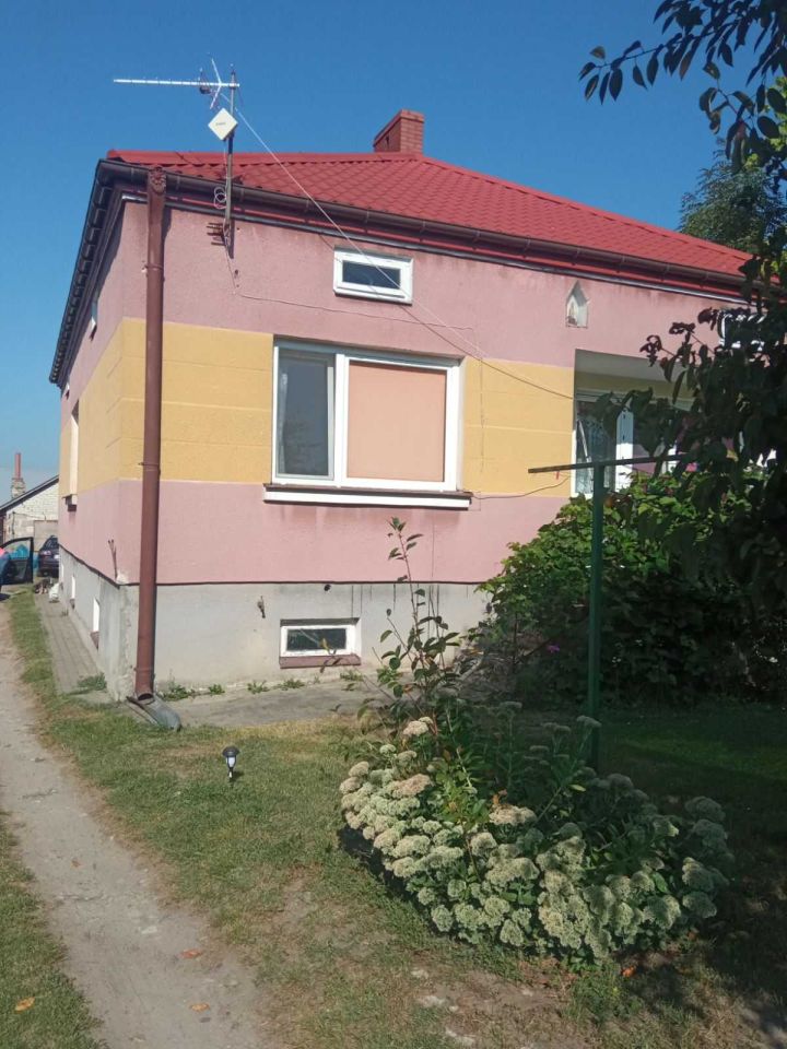 dom wolnostojący, 4 pokoje Żuków. Zdjęcie 2