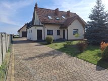 dom wolnostojący, 8 pokoi Czerniewice, ul. Zachodnia