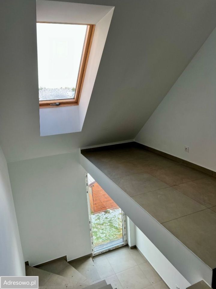 Mieszkanie 4-pokojowe Ostrowo. Zdjęcie 5