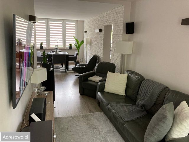 Mieszkanie 3-pokojowe Warszawa Targówek, ul. Simona Bolivara. Zdjęcie 1