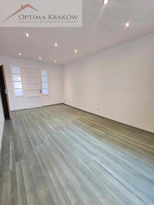 Mieszkanie 2-pokojowe Skawina, ul. Żwirki i Wigury. Zdjęcie 3