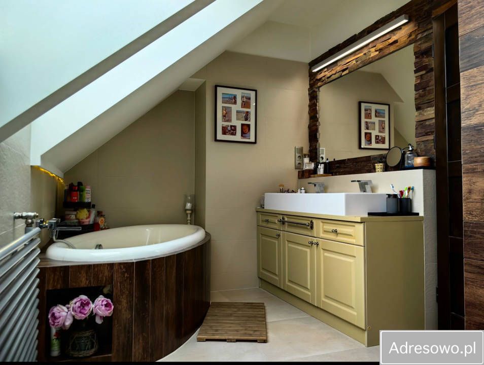 dom wolnostojący, 4 pokoje Polanowice. Zdjęcie 2