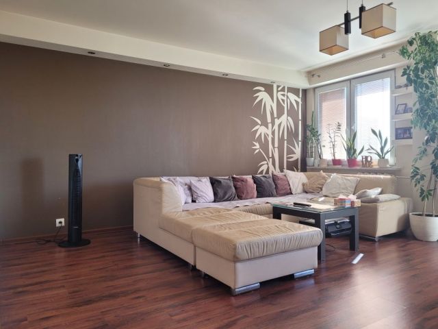 Mieszkanie 3-pokojowe Stalowa Wola, ul. Wojska Polskiego. Zdjęcie 1