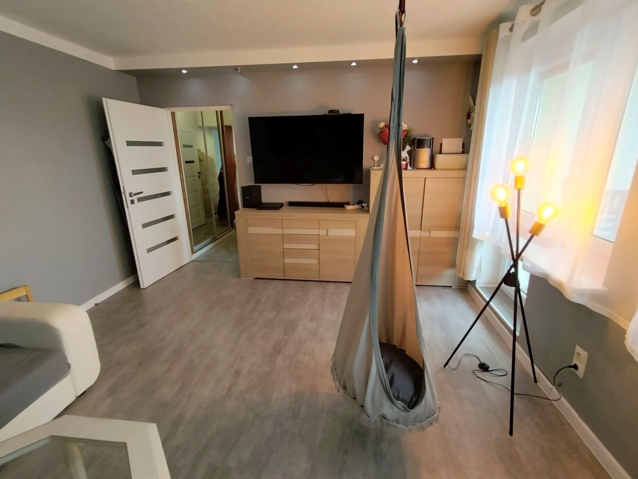 Mieszkanie 2-pokojowe Jelenia Góra Zabobrze, ul. Jana Kiepury. Zdjęcie 3