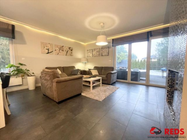 dom wolnostojący, 5 pokoi Trzciany. Zdjęcie 1