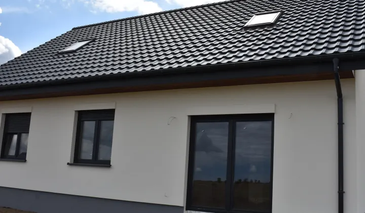 dom wolnostojący, 4 pokoje Strachocin