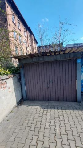 Garaż/miejsce parkingowe Chorzów, ul. ks. Jana Ficka. Zdjęcie 1