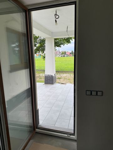 dom wolnostojący, 5 pokoi Rybna, ul. Słonecznikowa. Zdjęcie 5
