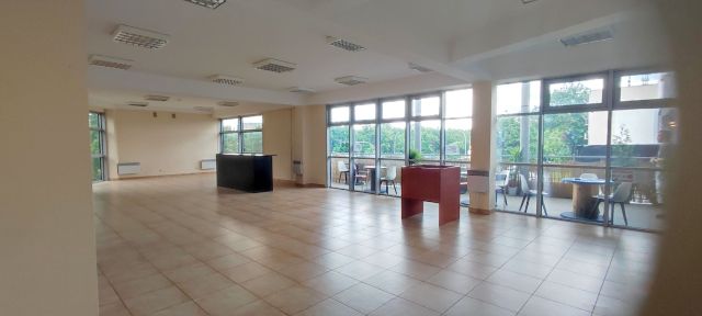 Lokal Stalowa Wola, ul. Komisji Edukacji Narodowej. Zdjęcie 1