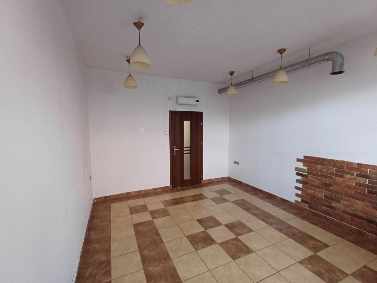 Lokal Żyrardów Centrum, ul. Waleriana Łukasińskiego. Zdjęcie 1