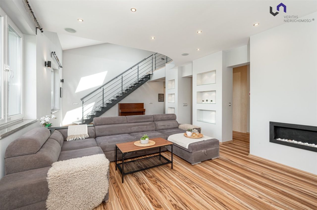 Mieszkanie 4-pokojowe Mikołów Centrum, ul. Katowicka. Zdjęcie 2