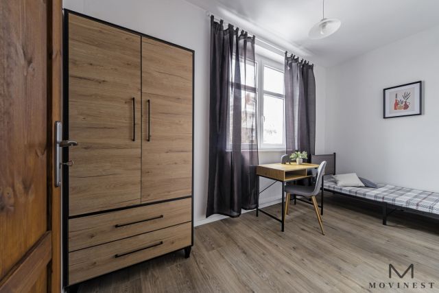 Mieszkanie 4-pokojowe Poznań Łazarz, pl. Stanisława Wyspiańskiego. Zdjęcie 3