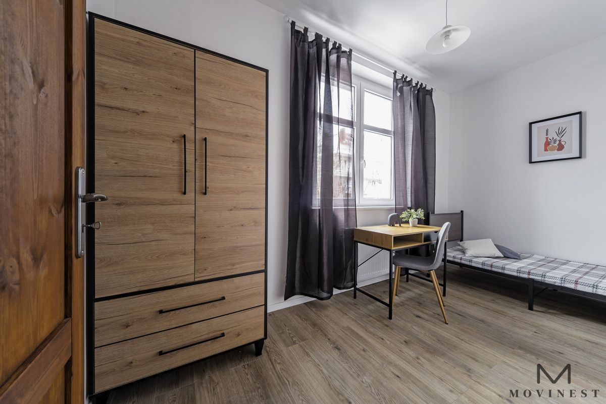 Mieszkanie 4-pokojowe Poznań Łazarz, pl. Stanisława Wyspiańskiego. Zdjęcie 3