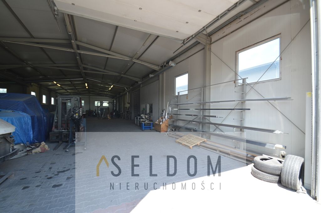 Hala/magazyn Stare Siołkowice. Zdjęcie 7