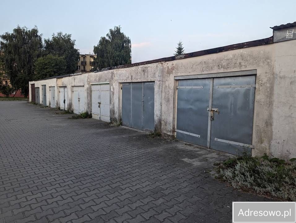 Garaż/miejsce parkingowe Nowiny