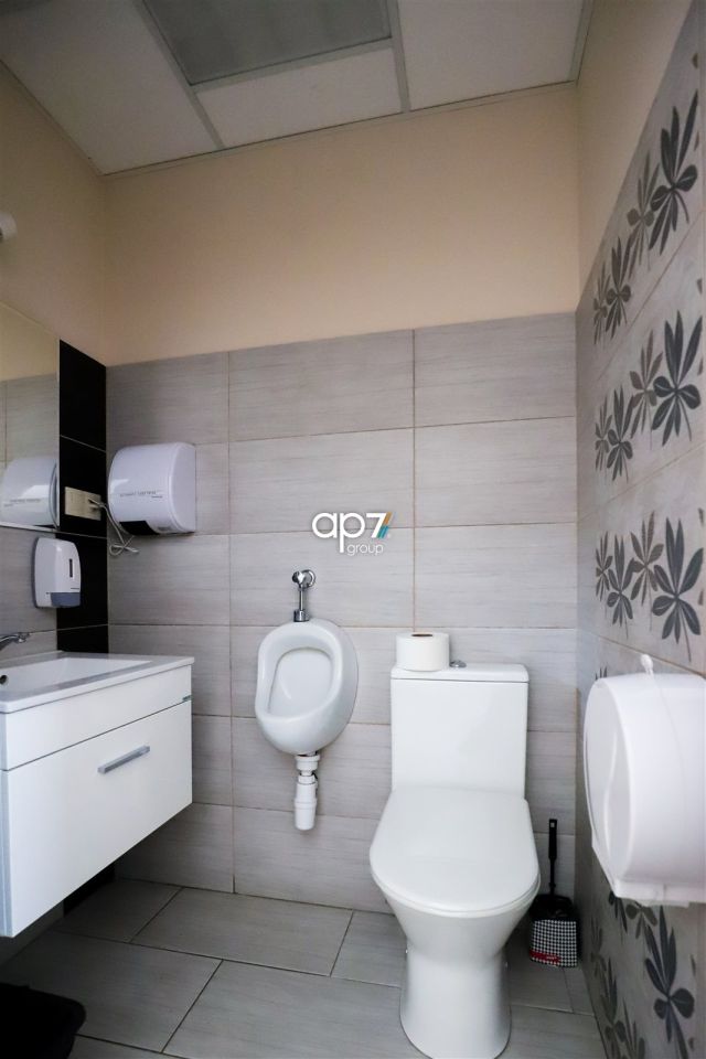 Hala/magazyn Kraków Bronowice. Zdjęcie 5