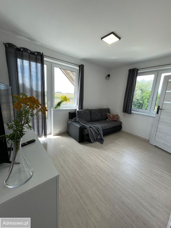 Mieszkanie 4-pokojowe Strzeżenice. Zdjęcie 4