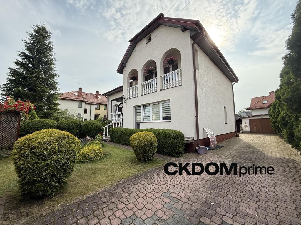dom wolnostojący, 8 pokoi Kielce Barwinek. Zdjęcie 2