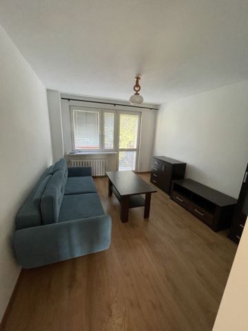 Mieszkanie 3-pokojowe Ostrów Wielkopolski, ul. Konopnickiej. Zdjęcie 1