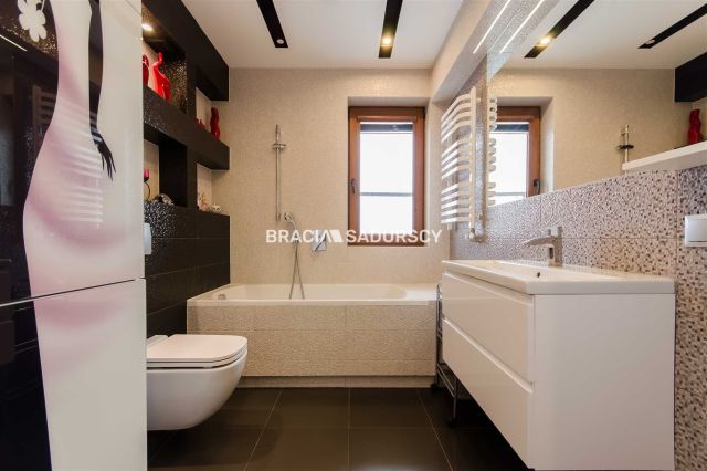 dom wolnostojący, 7 pokoi Myślenice Górne Przedmieście. Zdjęcie 9