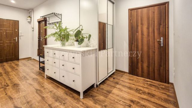 Mieszkanie 3-pokojowe Jelenia Góra. Zdjęcie 3