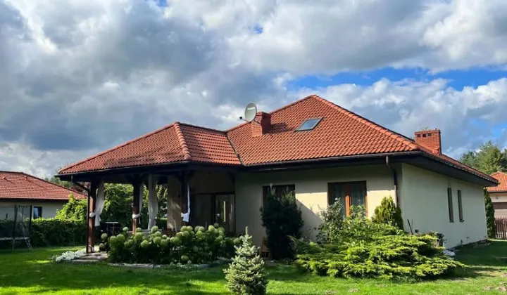 dom wolnostojący, 5 pokoi Lesznowola, ul. Szkolna