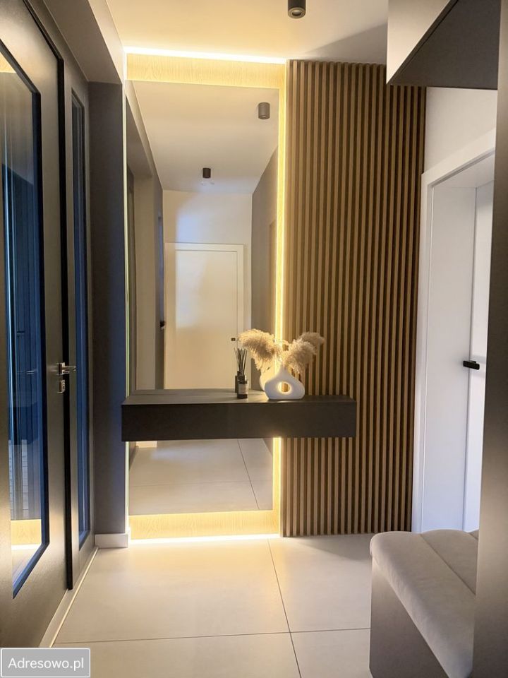 dom wolnostojący, 5 pokoi Bobrowniki. Zdjęcie 8