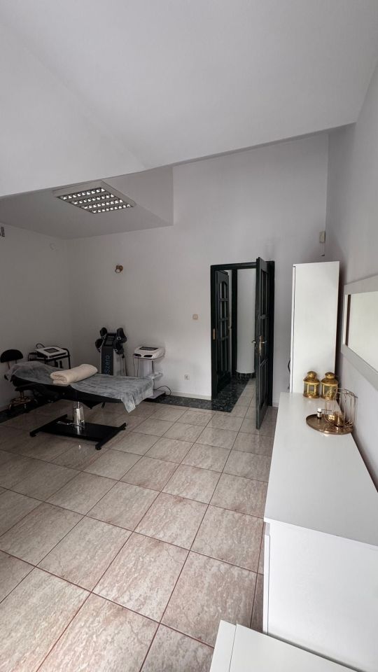 Lokal Kraków Zwierzyniec, ul. Królowej Jadwigi. Zdjęcie 6