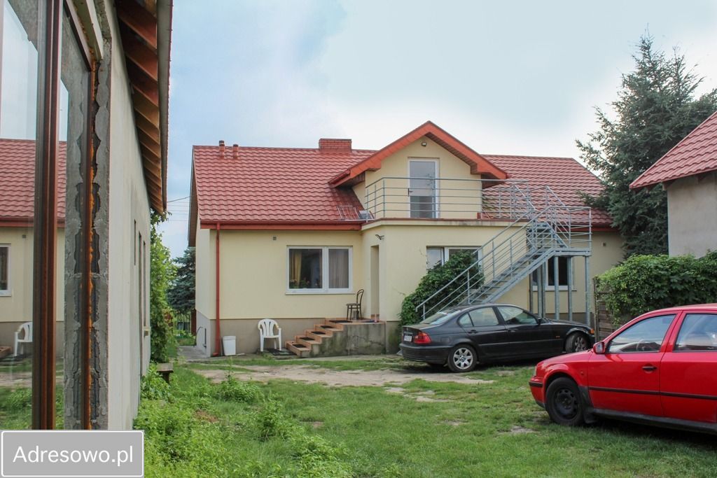 dom wolnostojący, 6 pokoi Przystajnia