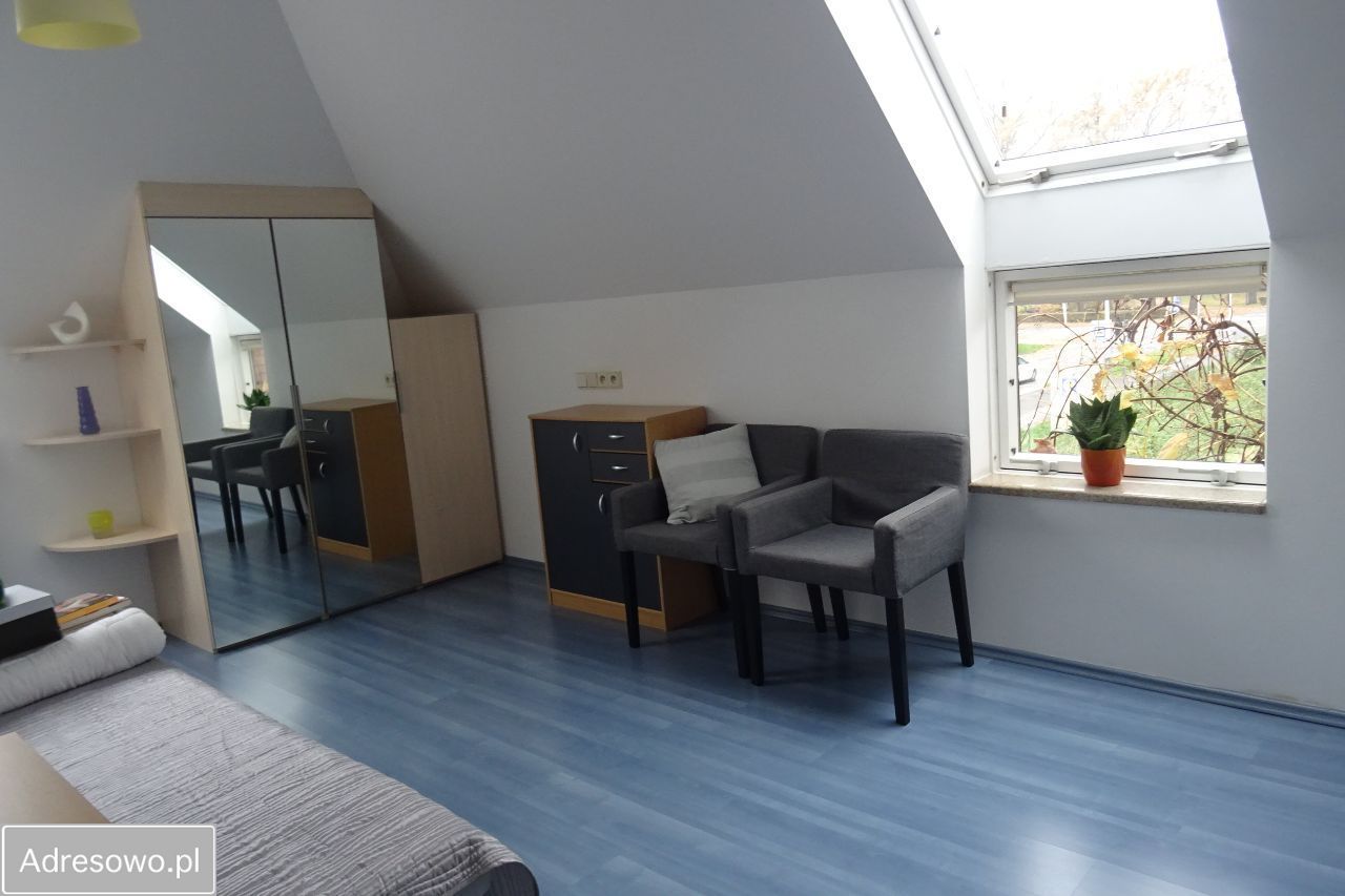 dom wolnostojący, 9 pokoi Wrocław Zalesie. Zdjęcie 4