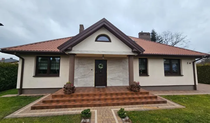 dom wolnostojący, 8 pokoi Biała Podlaska, ul. Sosnowa