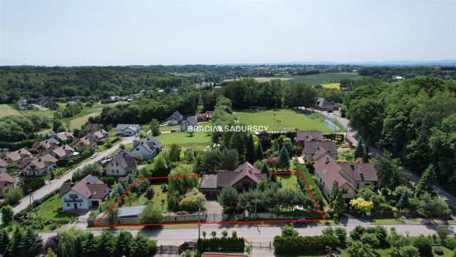 dom wolnostojący, 6 pokoi Łuczyce, ul. Szlachecka. Zdjęcie 2