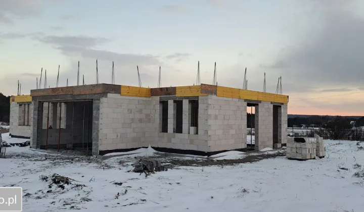 dom wolnostojący, 5 pokoi Mokre