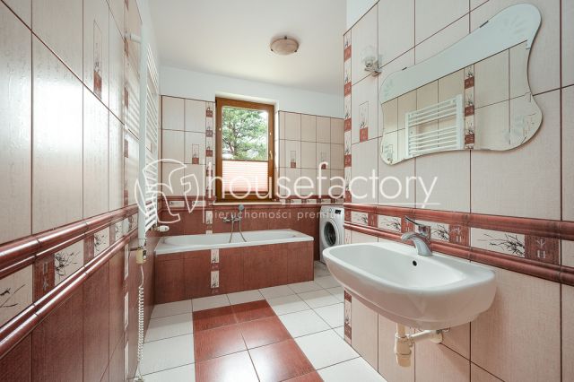 dom wolnostojący, 4 pokoje Janówka, ul. Poziomkowa. Zdjęcie 9