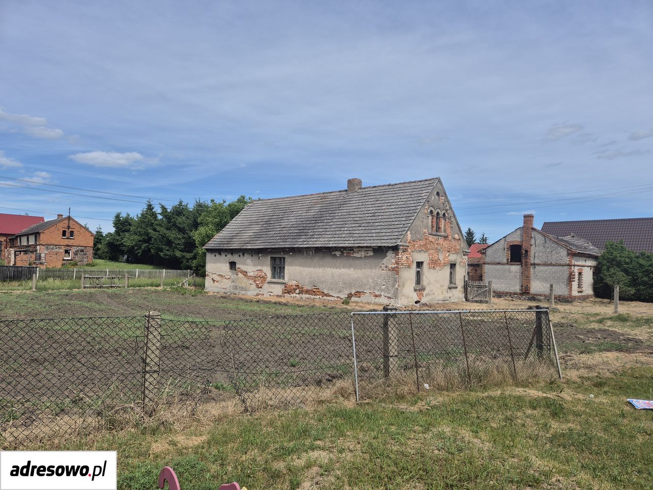 dom wolnostojący, 2 pokoje Łękanów. Zdjęcie 1