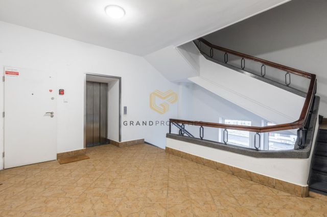 Mieszkanie 4-pokojowe Warszawa Śródmieście, pl. Konstytucji. Zdjęcie 16