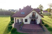 dom wolnostojący Szwarunki