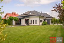 dom wolnostojący, 6 pokoi Garwolin, ul. Klonowa