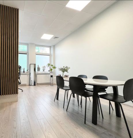 Biuro Legnica Centrum, ul. św. Piotra. Zdjęcie 2