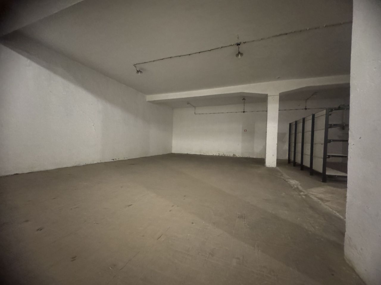 Hala/magazyn Warszawa Kamionek. Zdjęcie 4