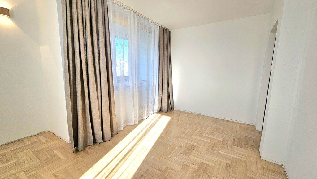 Mieszkanie 3-pokojowe Warszawa, ul. Wyszogrodzka. Zdjęcie 2