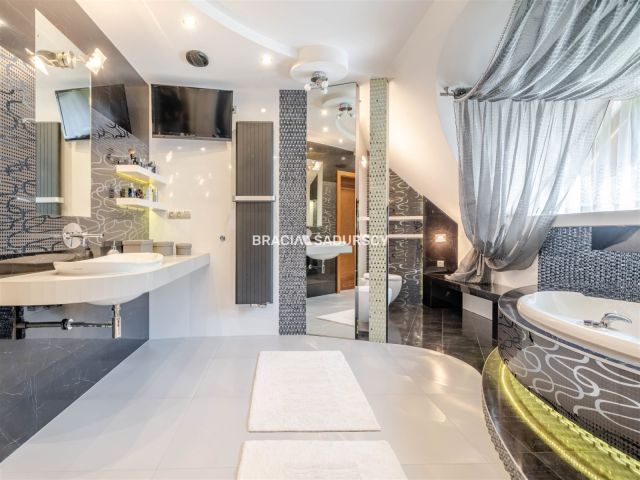 dom wolnostojący, 5 pokoi Myślenice Zarabie, ul. Bukowa. Zdjęcie 35