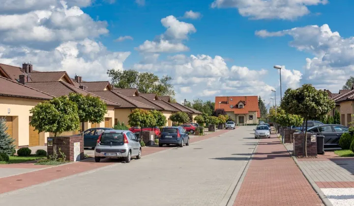 dom szeregowy, 4 pokoje Dobrzykowice, ul. Lazurowa