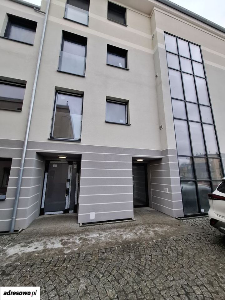 Mieszkanie 3-pokojowe Jelenia Góra Cieplice Śląskie-Zdrój, ul. Kryniczna. Zdjęcie 2